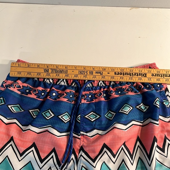 No Boundaries Geometric Pattern Men’s Swim Trunks Sz Lg. In Blue, Aqua & Coral. - Picture 9 of 10